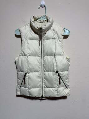 UGG Australia Cream Down Quilted Puffer Vest